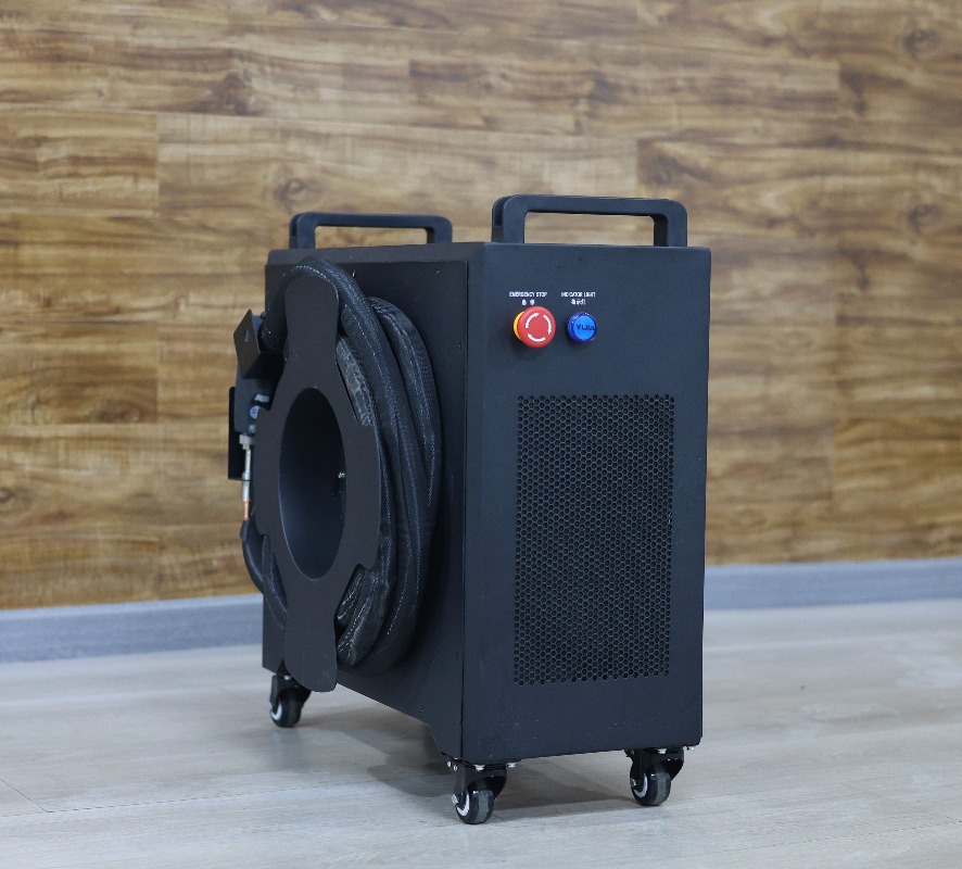 Handheld Laser Welding Machine - DMK DHH-1500 Laser Welding Machine Air-cooled